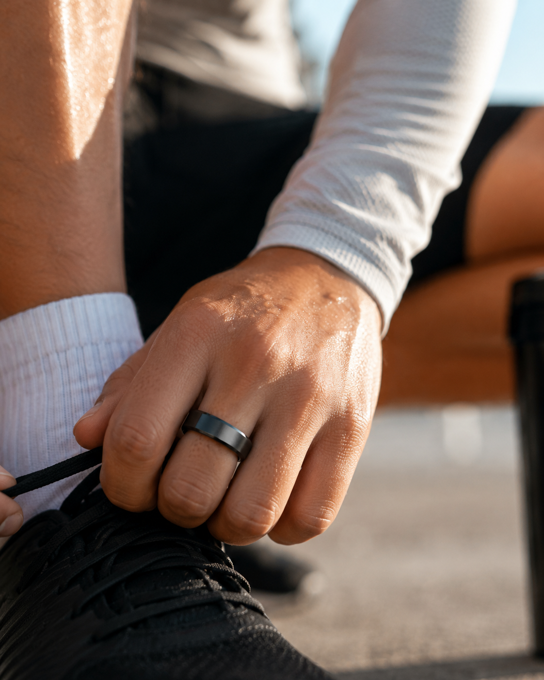 LUNORA Smart Ring an einer Hand nach dem Sport