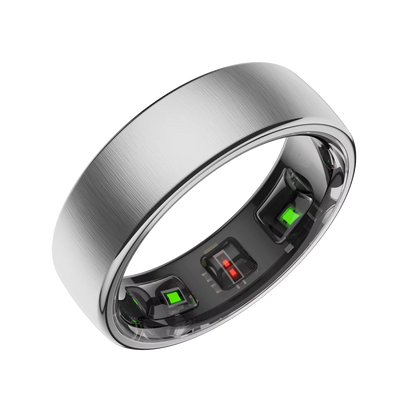 LUNORA 9 Smart Ring in Silber, freigestellt, mit den grünen und roten Sensorfenstern auf der Ringinnenseite
